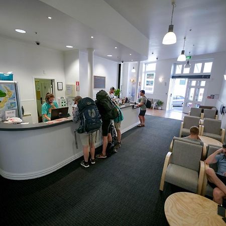 Nomads Capital Backpackers - Wellington (Adults Only) Hostel Luaran gambar Reception at the hostel