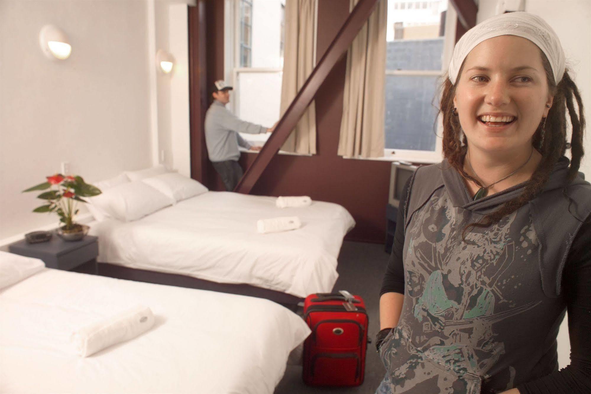 Nomads Capital Backpackers - Wellington (Adults Only) Hostel Luaran gambar A guest at the hotel