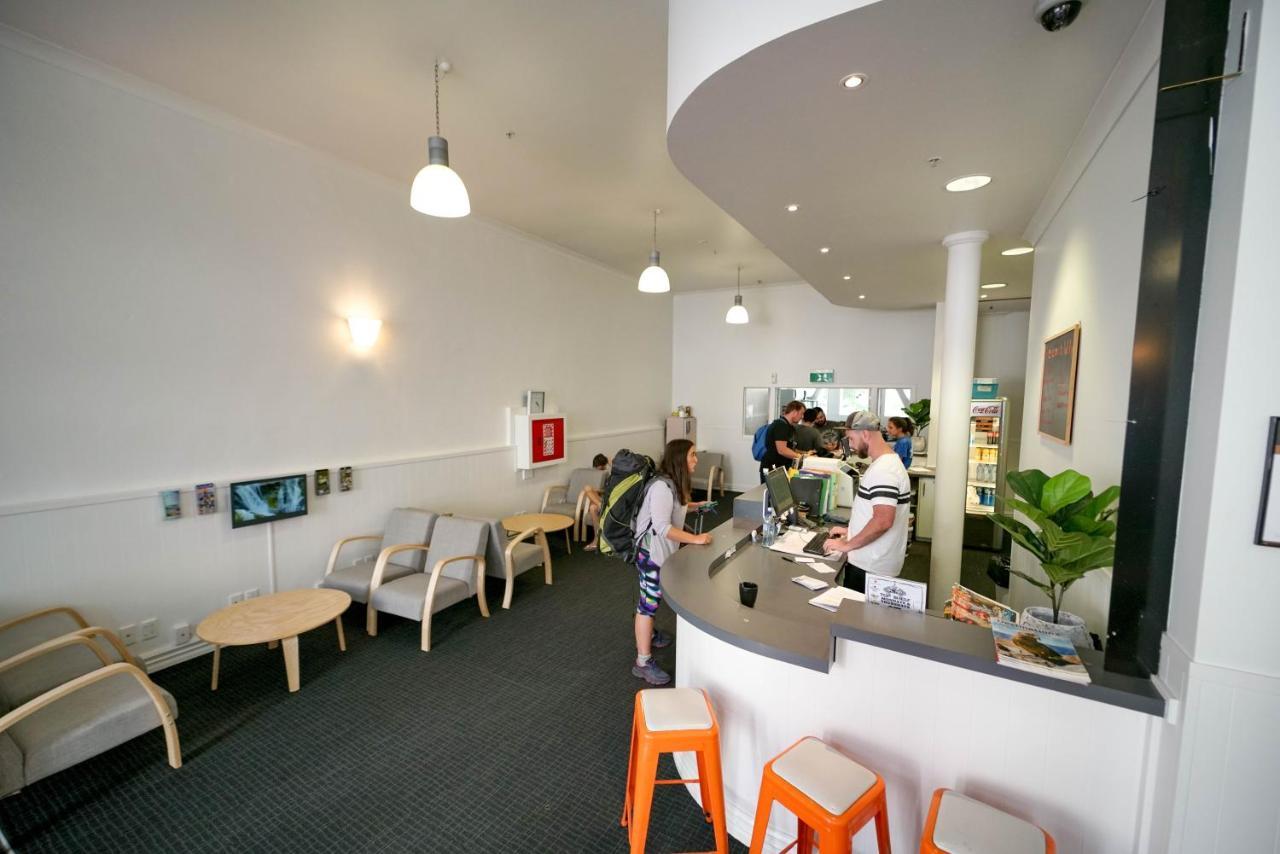 Nomads Capital Backpackers - Wellington (Adults Only) Hostel Luaran gambar The reception area of the Student One building