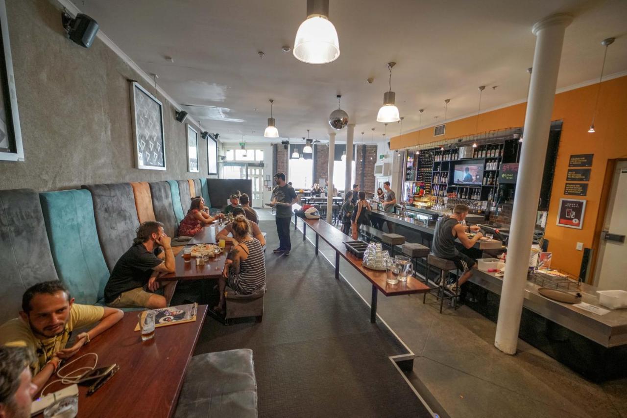 Nomads Capital Backpackers - Wellington (Adults Only) Hostel Luaran gambar Interior of the restaurant